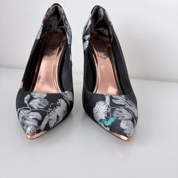 Ted Baker Kawaap Floral Print Stiletto Heels Black Rose Gold Butterfly Sz 7 - Picture 2 of 7